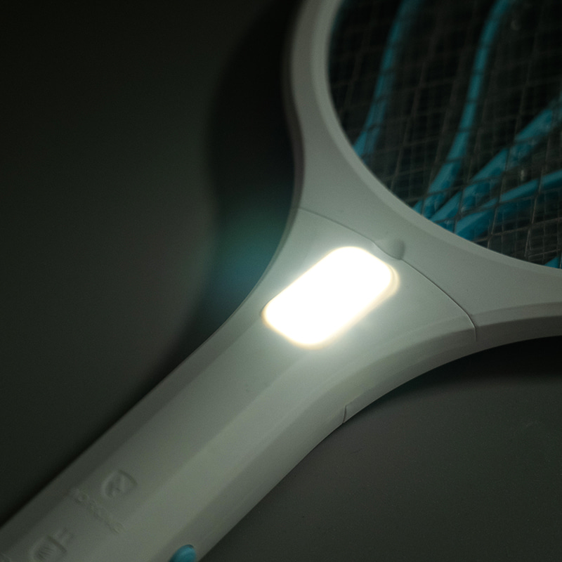 FF-988A 400 mAh zvârlitor electric portabil de țânțari cu lumină și cablu în formă de opt FF-988A 400 mAh zvârlitor electric portabil de țânțari cu lumină și cablu în formă de opt